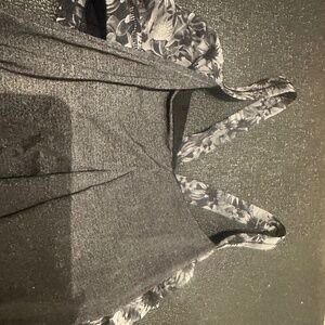 No limit's tank lululemon with thicker straps size 8